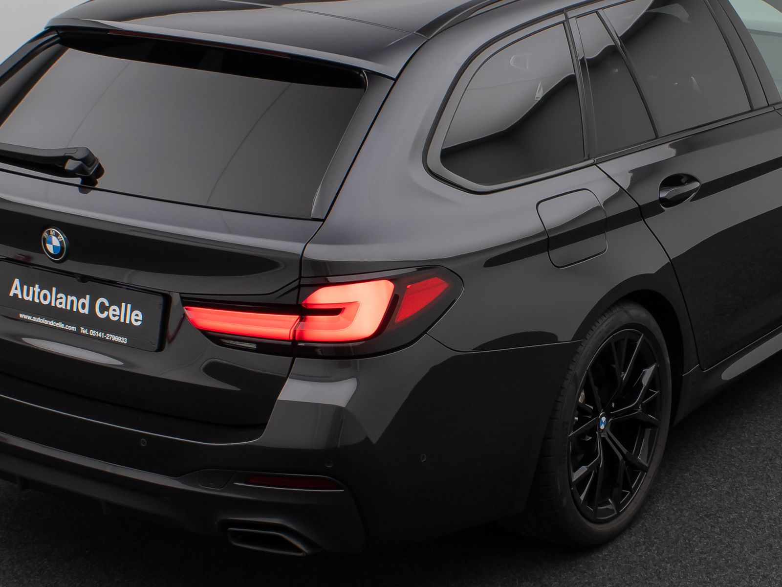 Fahrzeugabbildung BMW 530d xD M Sport Kamera Laser HUD DAN H/K 19Zoll
