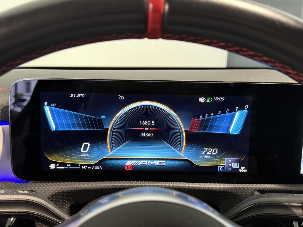 Mercedes-Benz CLA 35 AMG