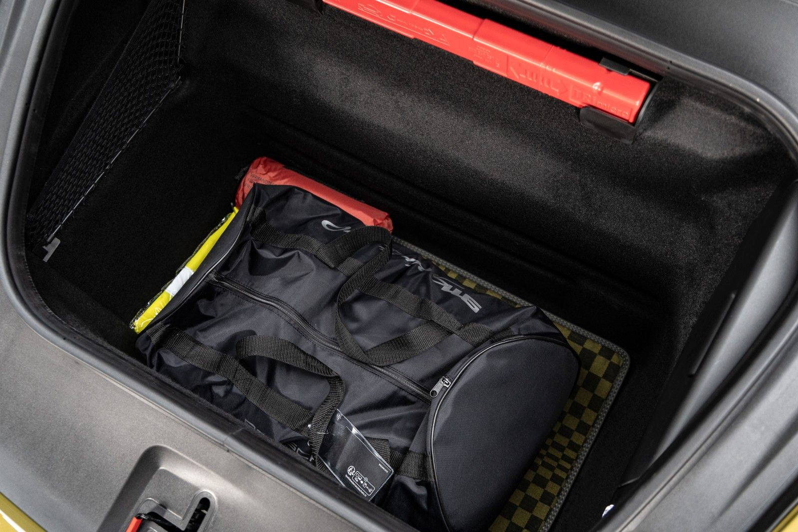 Fahrzeugabbildung Porsche 992.2 GTS Cabrio Spirit 70 + PCCB + Burmester