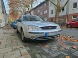 Ford Mondeo Ghia  Mk3  2.5L V6 170PS V-Max - Ford Mondeo: Mk1