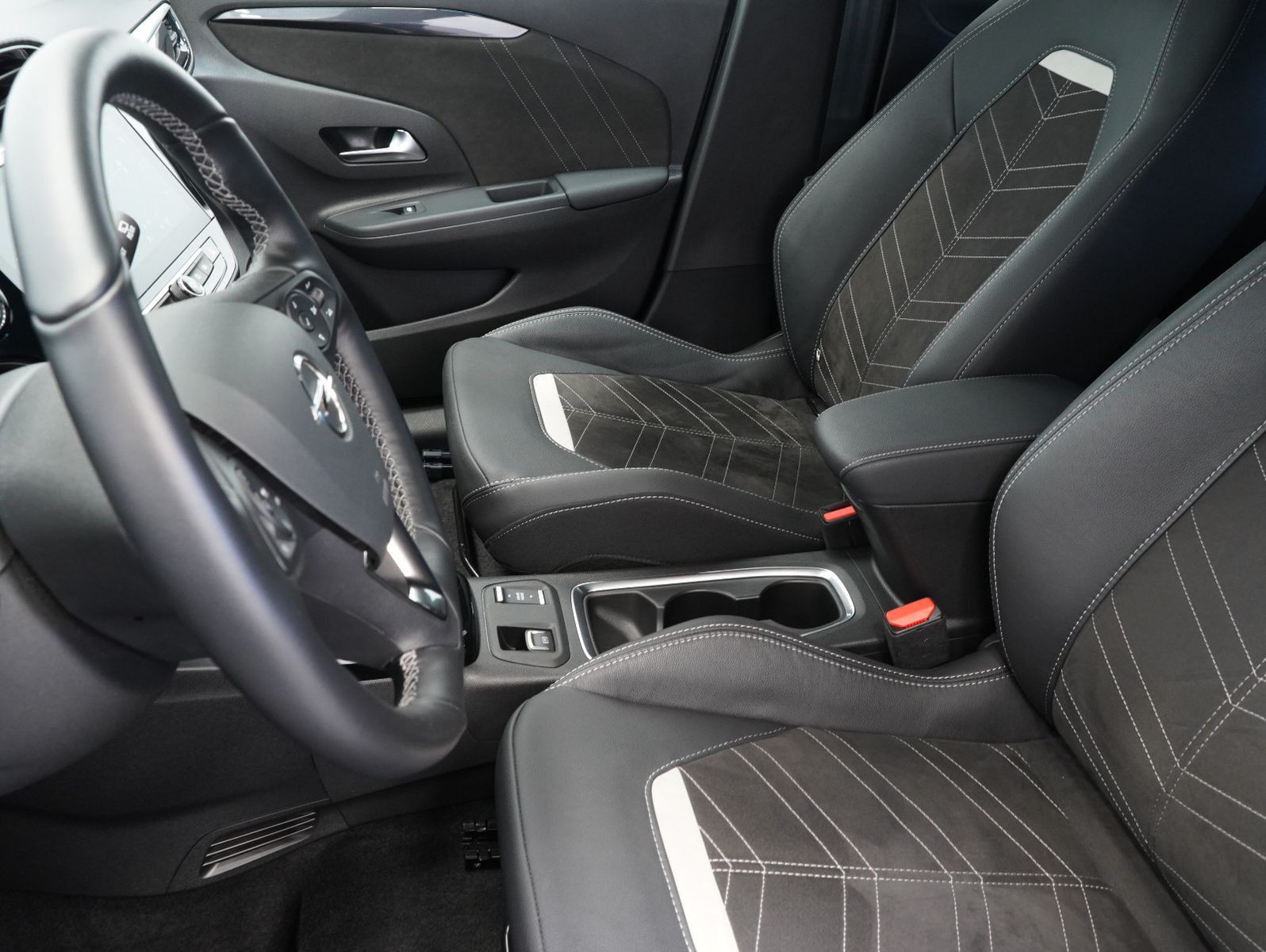 Fahrzeugabbildung Opel Corsa F e GS Line NAVI/KAMERA/11KW/SOH