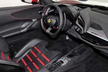 2021 Ferrari SF90 照片 8