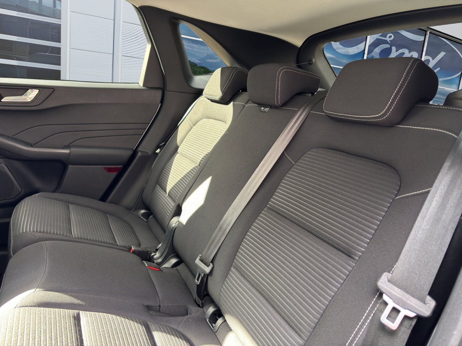 Fahrzeugabbildung Ford Kuga Plug-In Hybrid Titanium