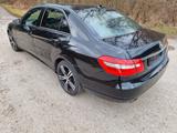 Mercedes-Benz E 300 CDI BlueEFFICIENCY - - Mercedes-Benz E 300 mit Diesel-Antrieb: Stoff