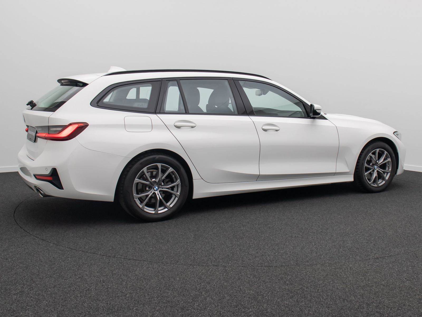 Fahrzeugabbildung BMW 320i Sport Line HUD DAB Lordos Alarm HiFi Komfor