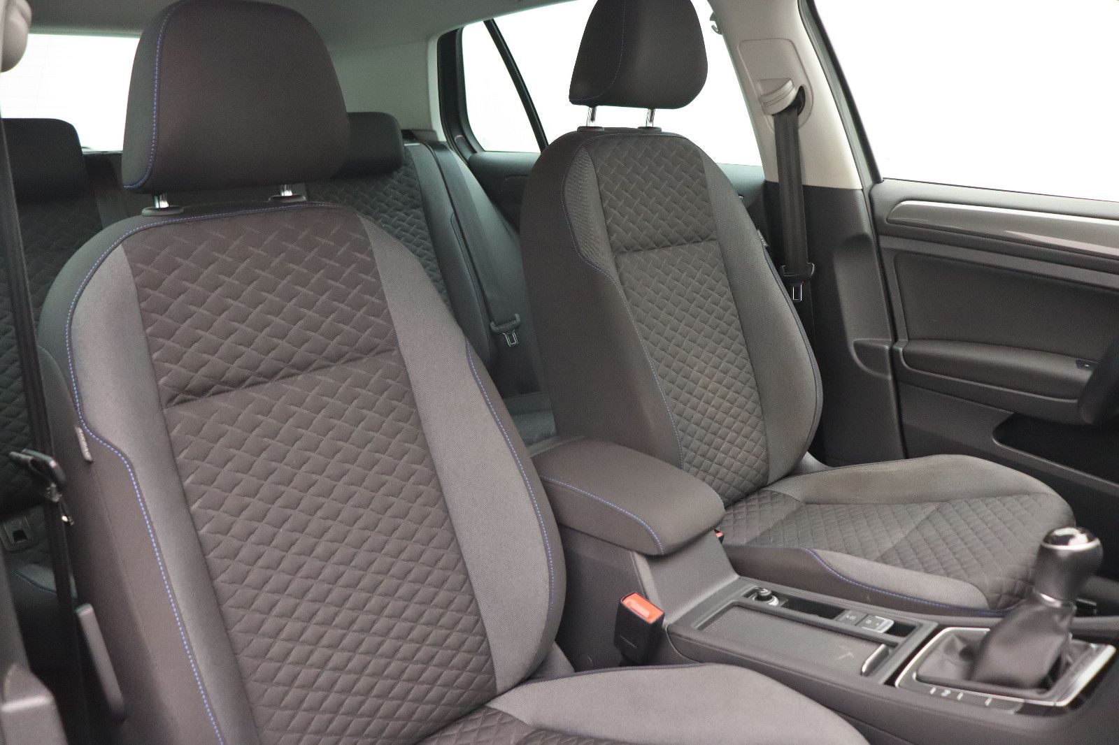 Fahrzeugabbildung Volkswagen Golf VII 1.0 Lim. Join