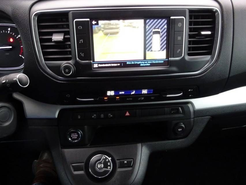 Fahrzeugabbildung Peugeot Expert Traveller 2.0 HDi L2 Business VIP+HeadUp+