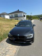 BMW 325d Touring Luxury Line Luxury Line - BMW 325 aus 2013