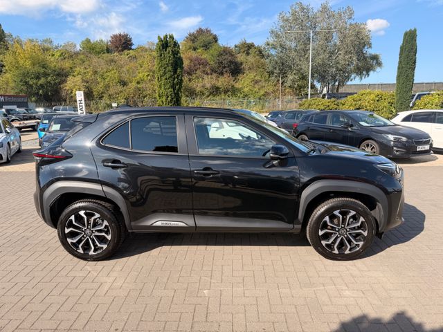 Toyota Yaris Cross Hybrid FWD Teamplayer