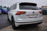 Volkswagen Tiguan 2.0 TDI R-line 4M DSG LED Navi ACC AHK - VW Gebrauchtwagen
