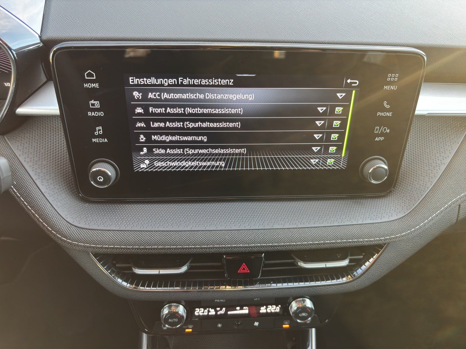 Fahrzeugabbildung SKODA Fabia Tour 1,0 TSI 85 kW DSG