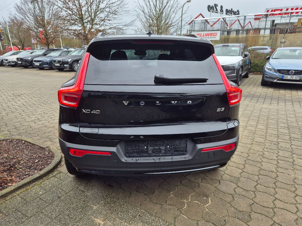 Fahrzeugabbildung Volvo XC40 B3 B DKG Plus Dark+HarmanKardon+Allwetter