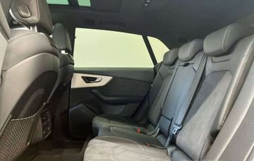 Audi Q8 - 9