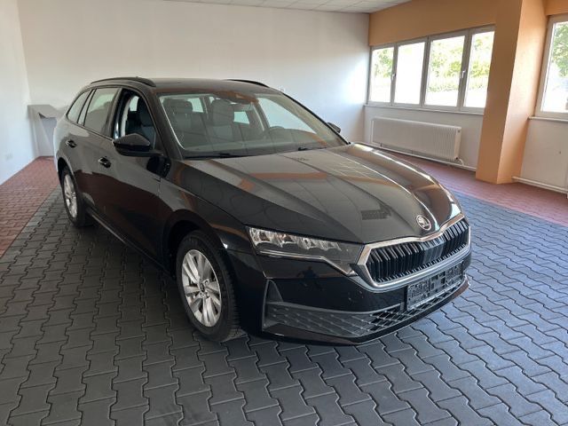 Skoda Octavia — fotografia 3
