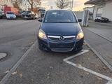 Opel Zafira B Sport - Opel Zafira Sport mit Benzin-Antrieb