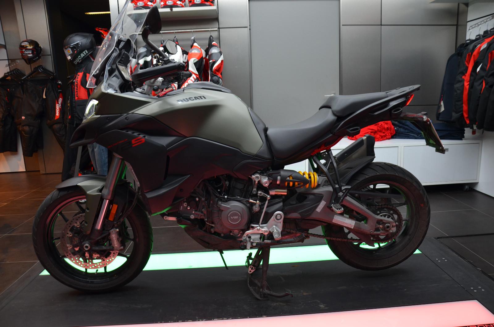 Ducati Multistrada V2 S 2025
