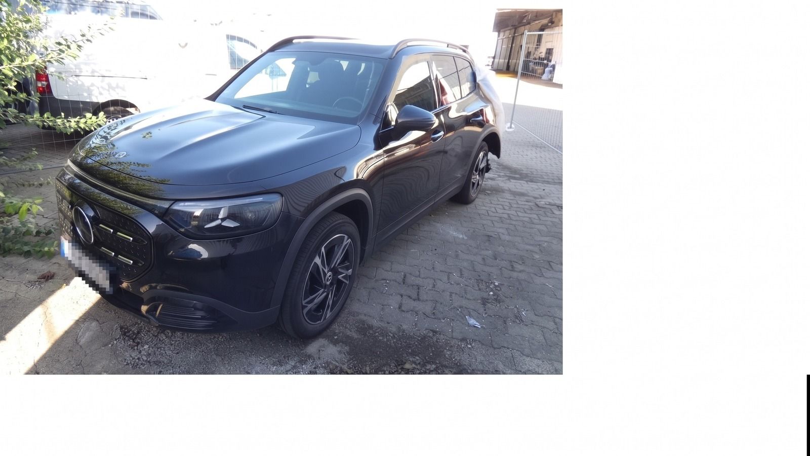 Fahrzeugabbildung Mercedes-Benz GLB 250+ EQ Technologie DIS *