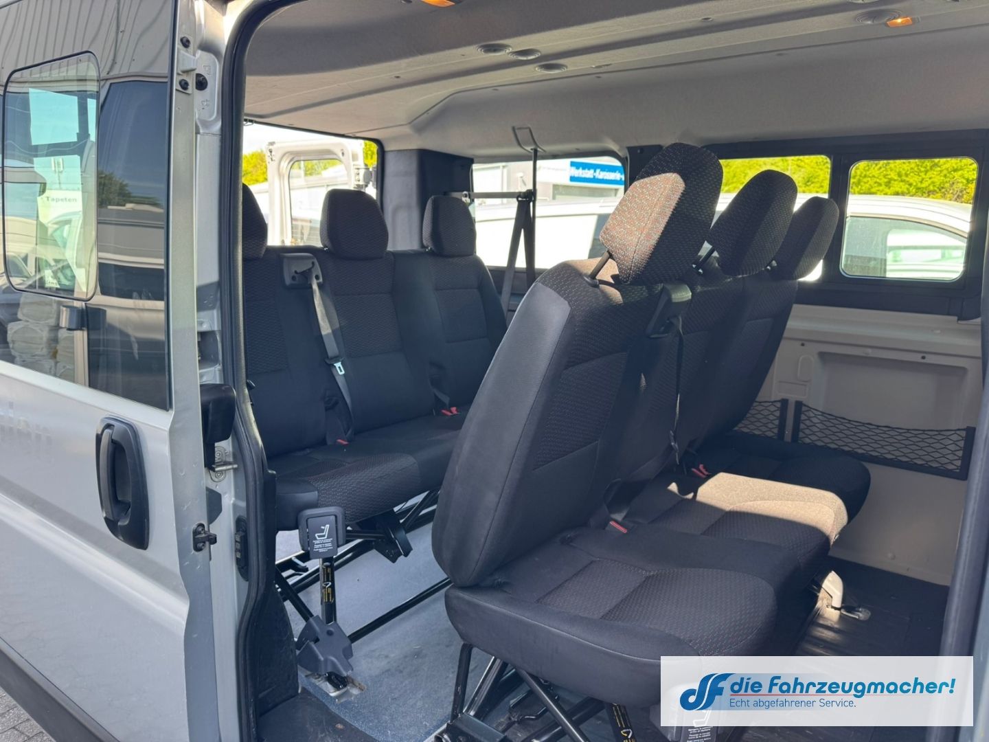 Fahrzeugabbildung Peugeot Boxer Kasten 330 L1H1 Pro BlueHDi 140 Stop&Start