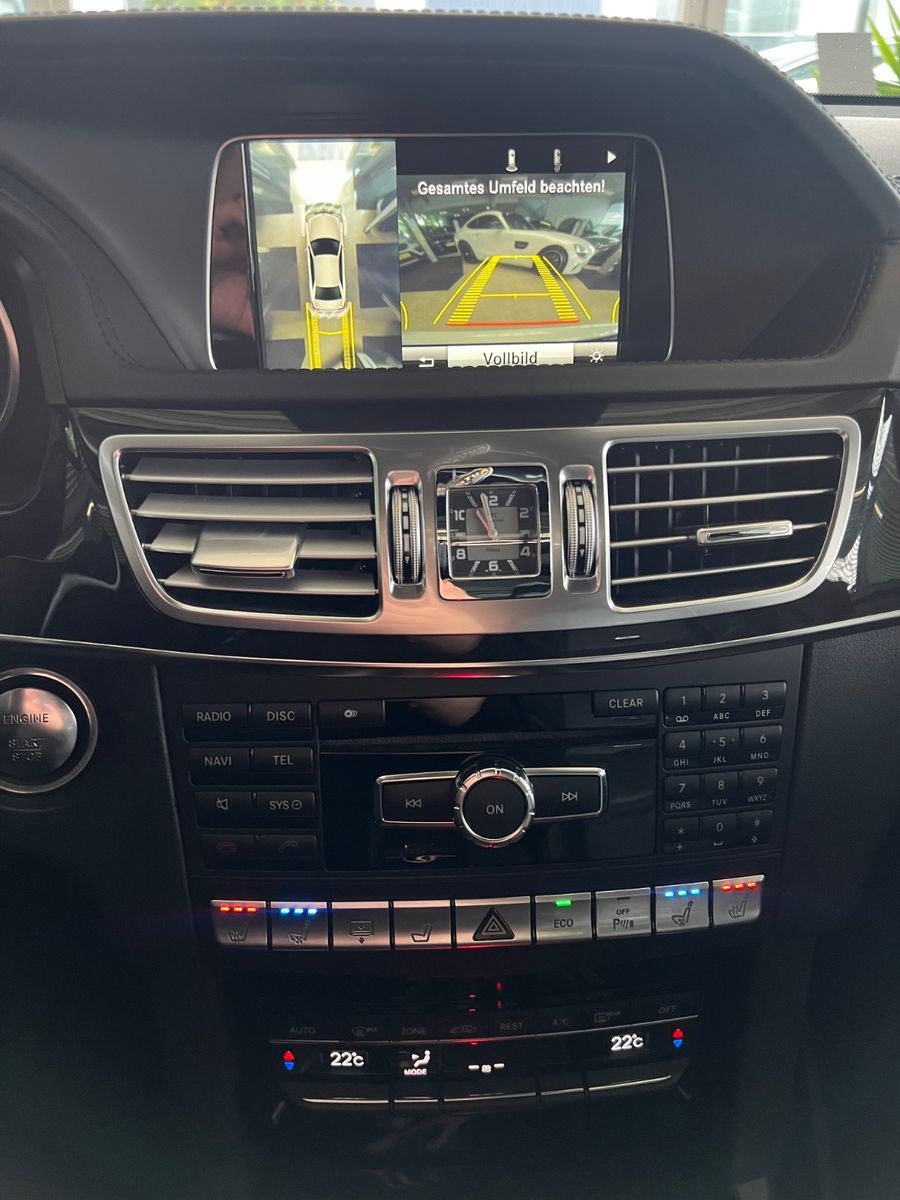 Fahrzeugabbildung Mercedes-Benz E 63 AMG E Lim. *DIAMANTWEISS*MB-SCHECKHEFT*