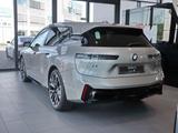 BMW iX M70 xDrive UPE 137.415€ - : Automatik