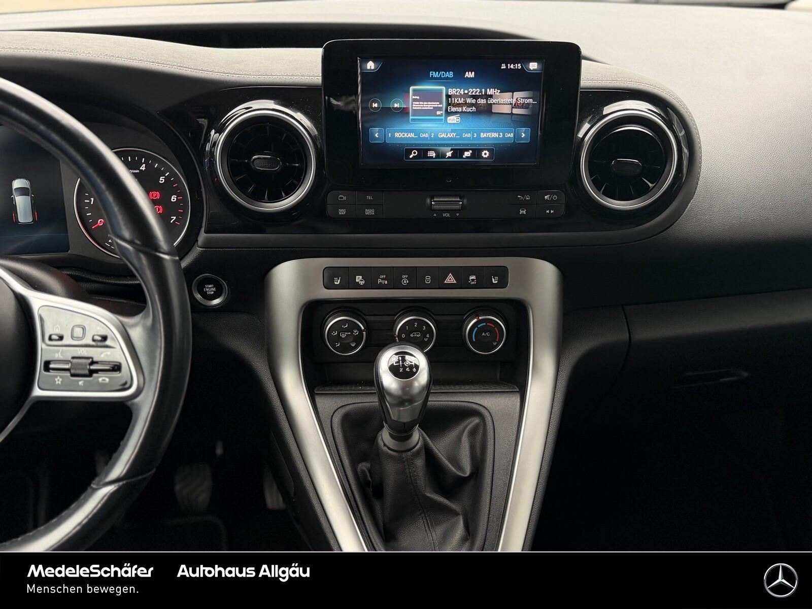 Mercedes-Benz T-Klasse T 180 Progressive LED CARPLAY 17-ZOLL SCHECKHEFT, миниатюра 11