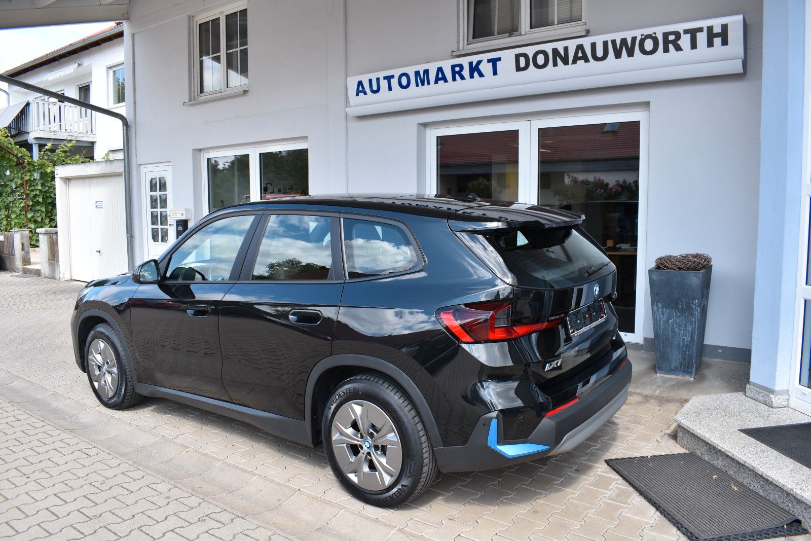 BMW iX1 30 xDrive Navi PanoDach Keyless LED foto 5