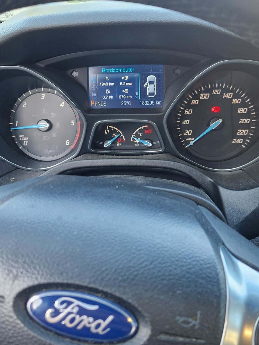 Ford Focus 2013 — photo 7