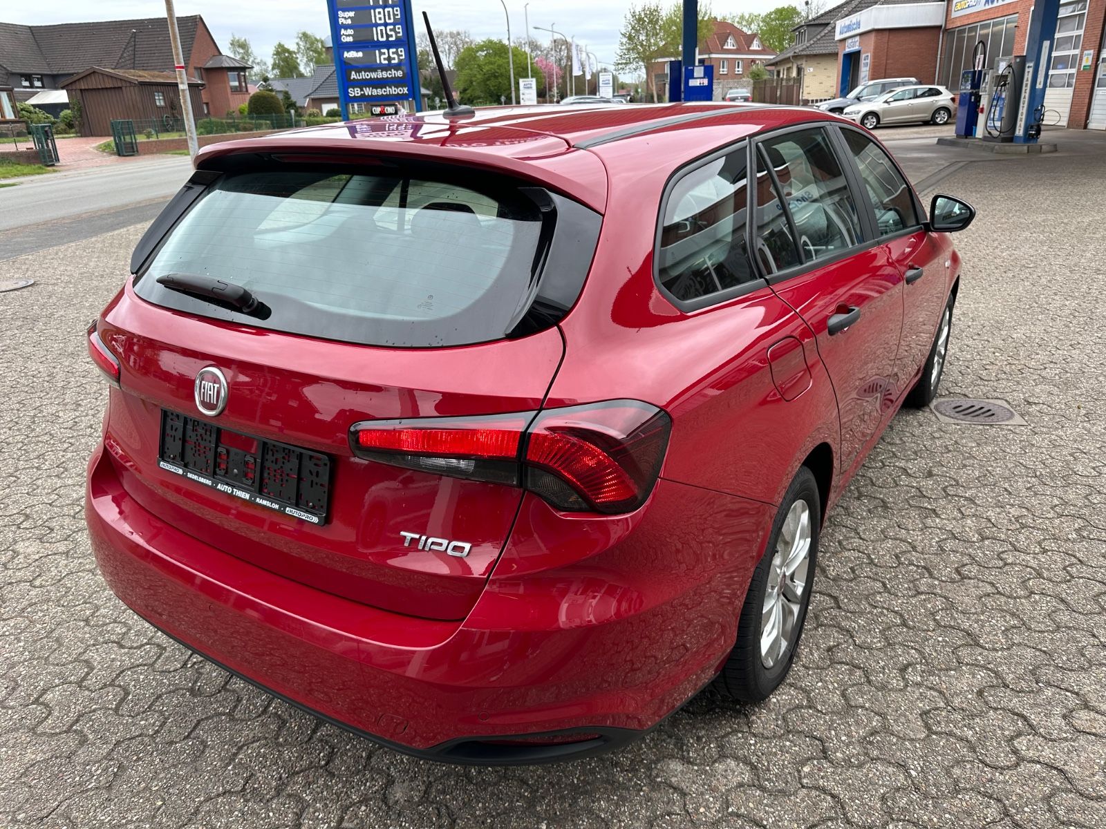 Fahrzeugabbildung Fiat Tipo 1.4 Kombi Sitzheizung/Klima/LM-Felgen 16"