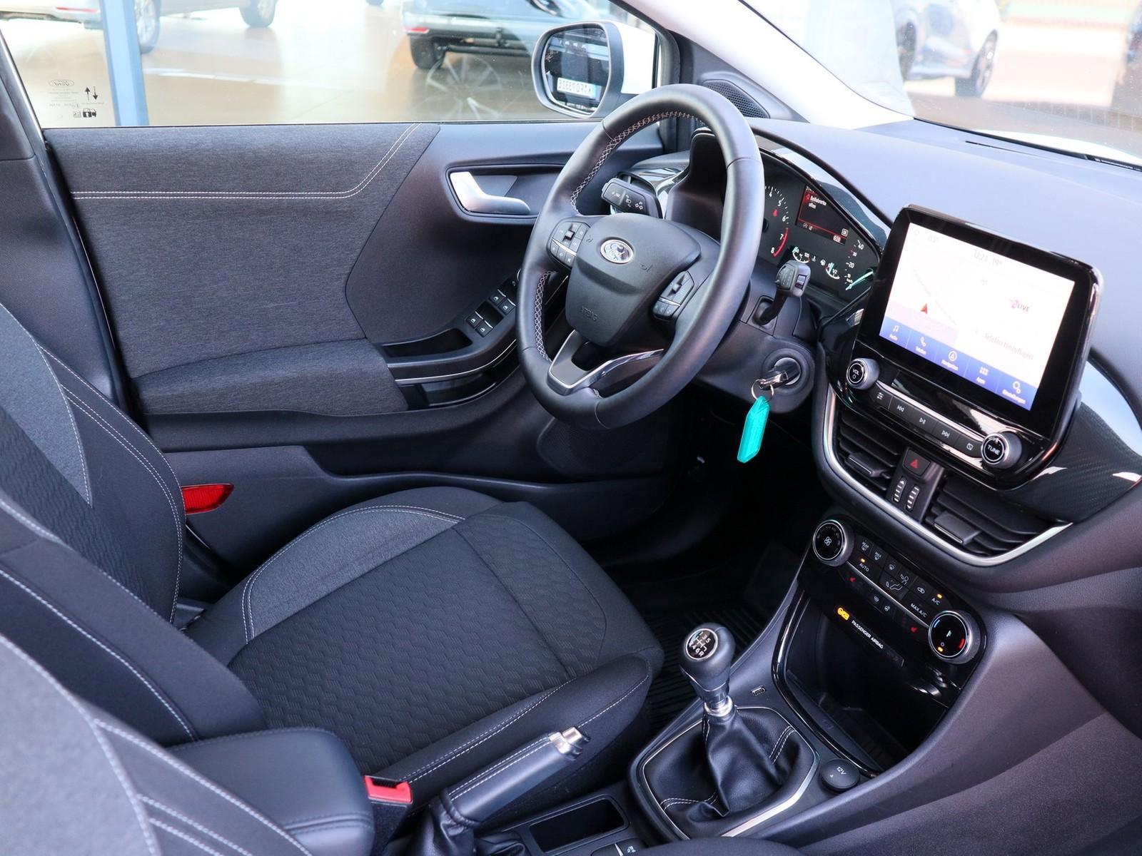 Ford Puma Titanium Ganzjahresreifen, Navi