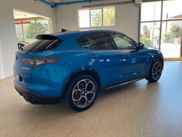Alfa-Romeo Stelvio - 10