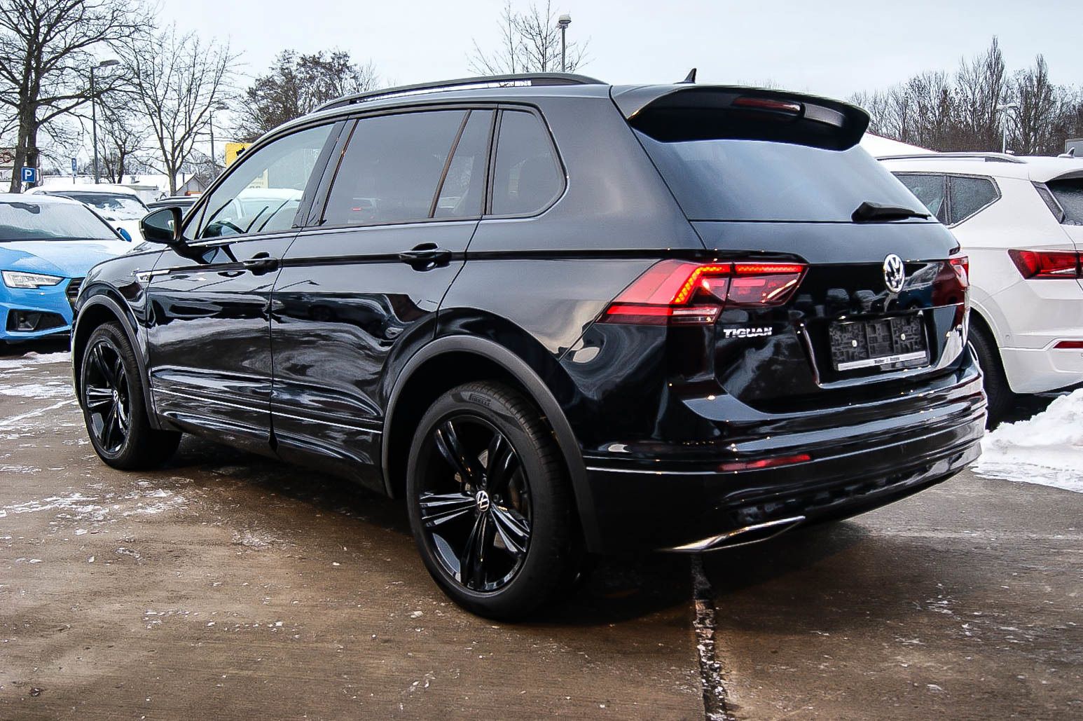 Fahrzeugabbildung Volkswagen Tiguan 2.0TDI 4Motion DSG R-LINE Black Style 19'