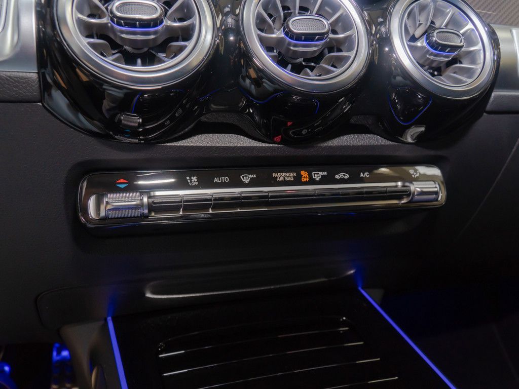 Mercedes-Benz GLB 200 d AMG Special Edtion AHK LED Pano Navi S foto 16