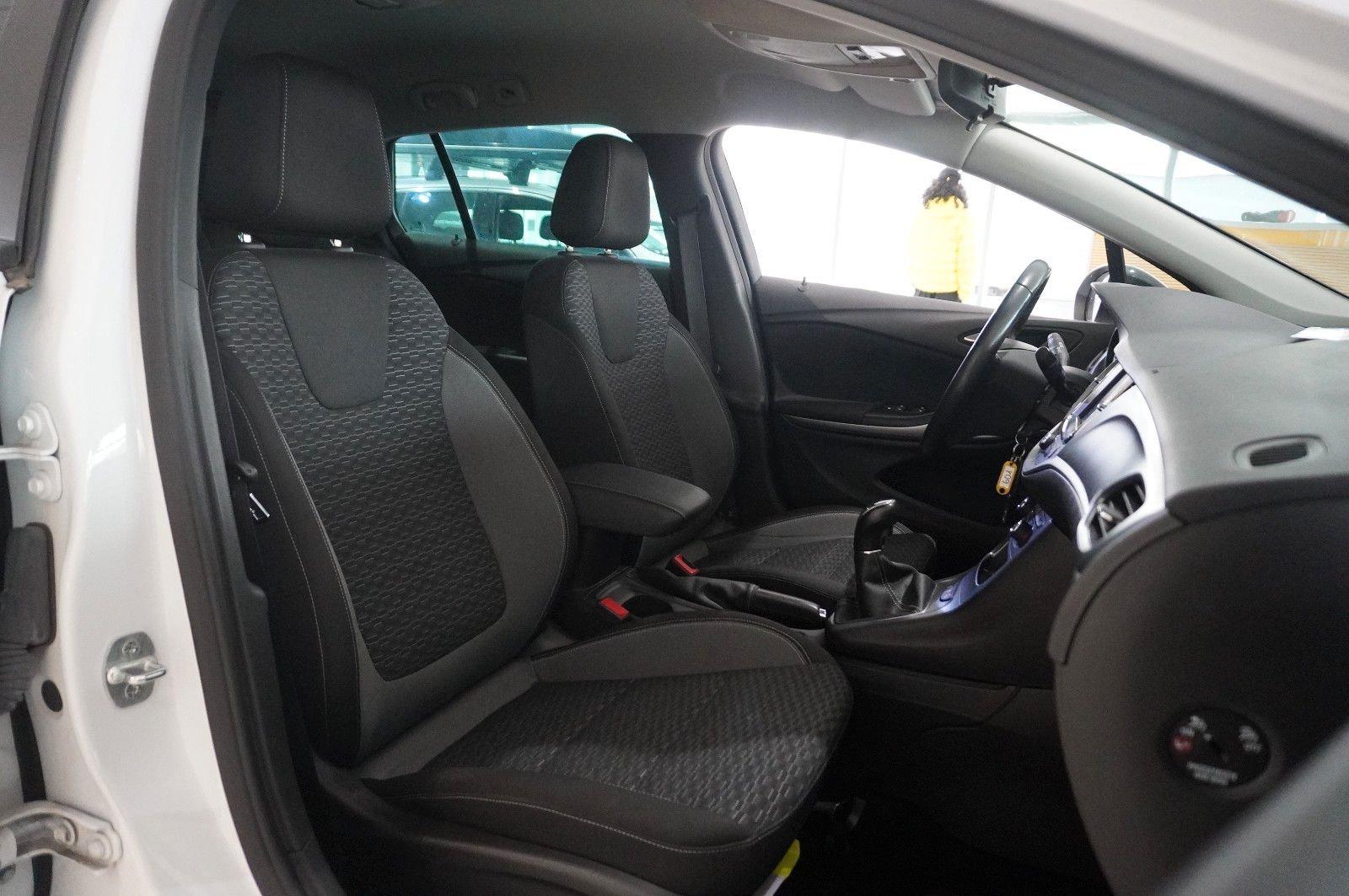 Fahrzeugabbildung Opel Astra K ST 1.2T EDITION NAVI/LED/KAMERA/SHZ/DAB+