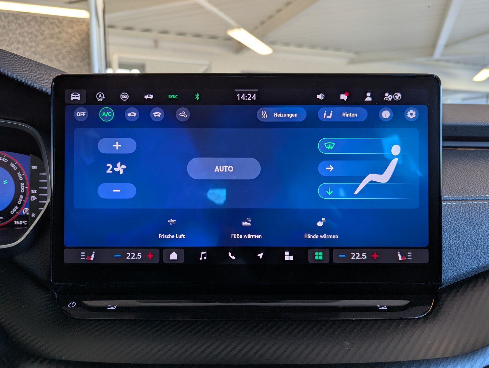 SKODA Octavia 2.0 TDI DSG Sportline Matix Assist+ 18" - Image 28