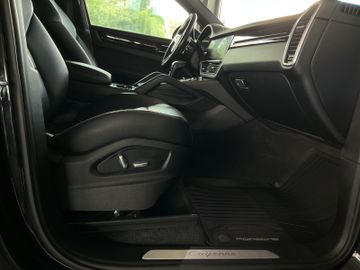 Porsche Cayenne - 10