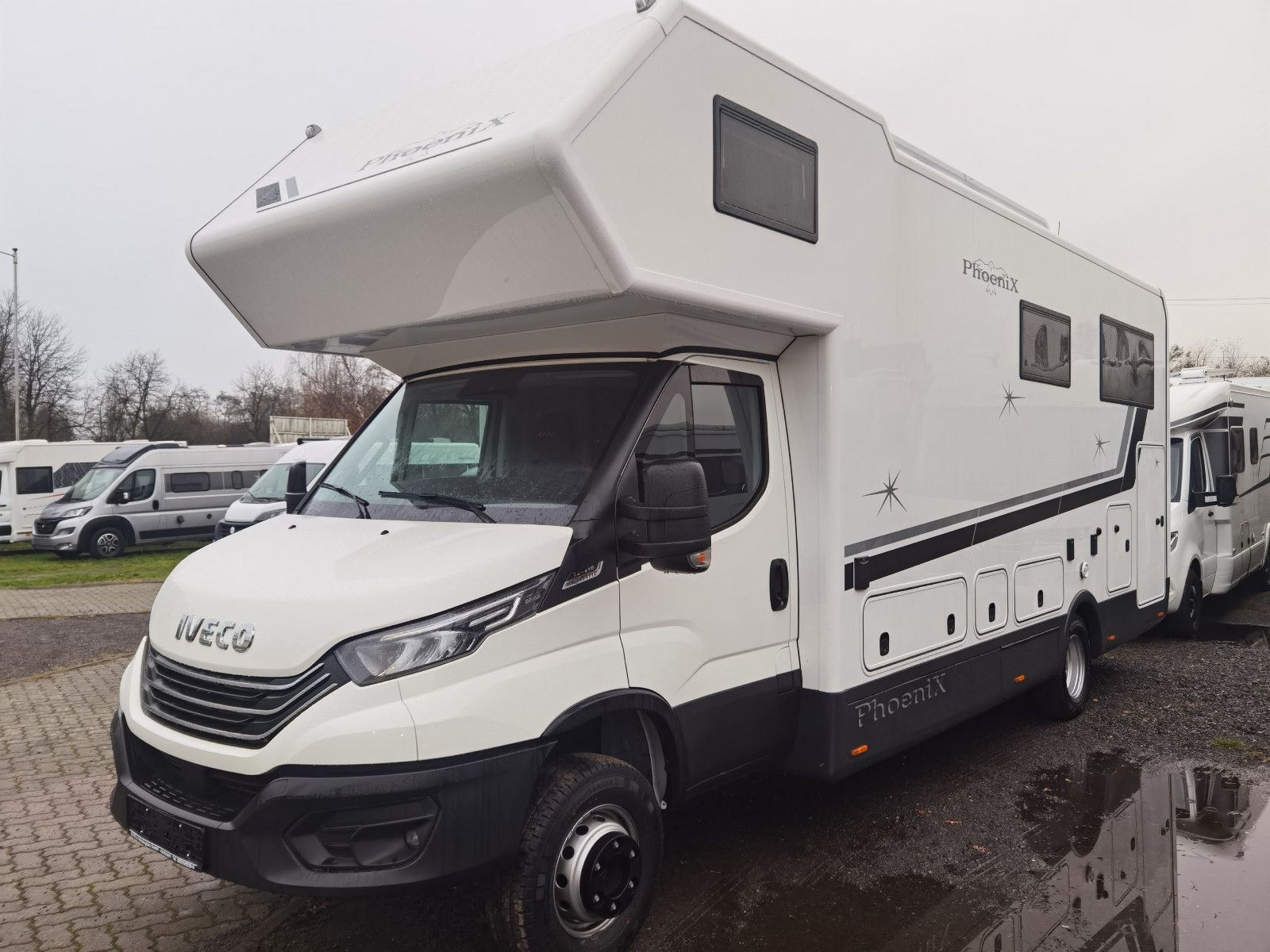 Fahrzeugabbildung Phoenix Maxi-Alkoven 7900 QRSL Modell 2025
