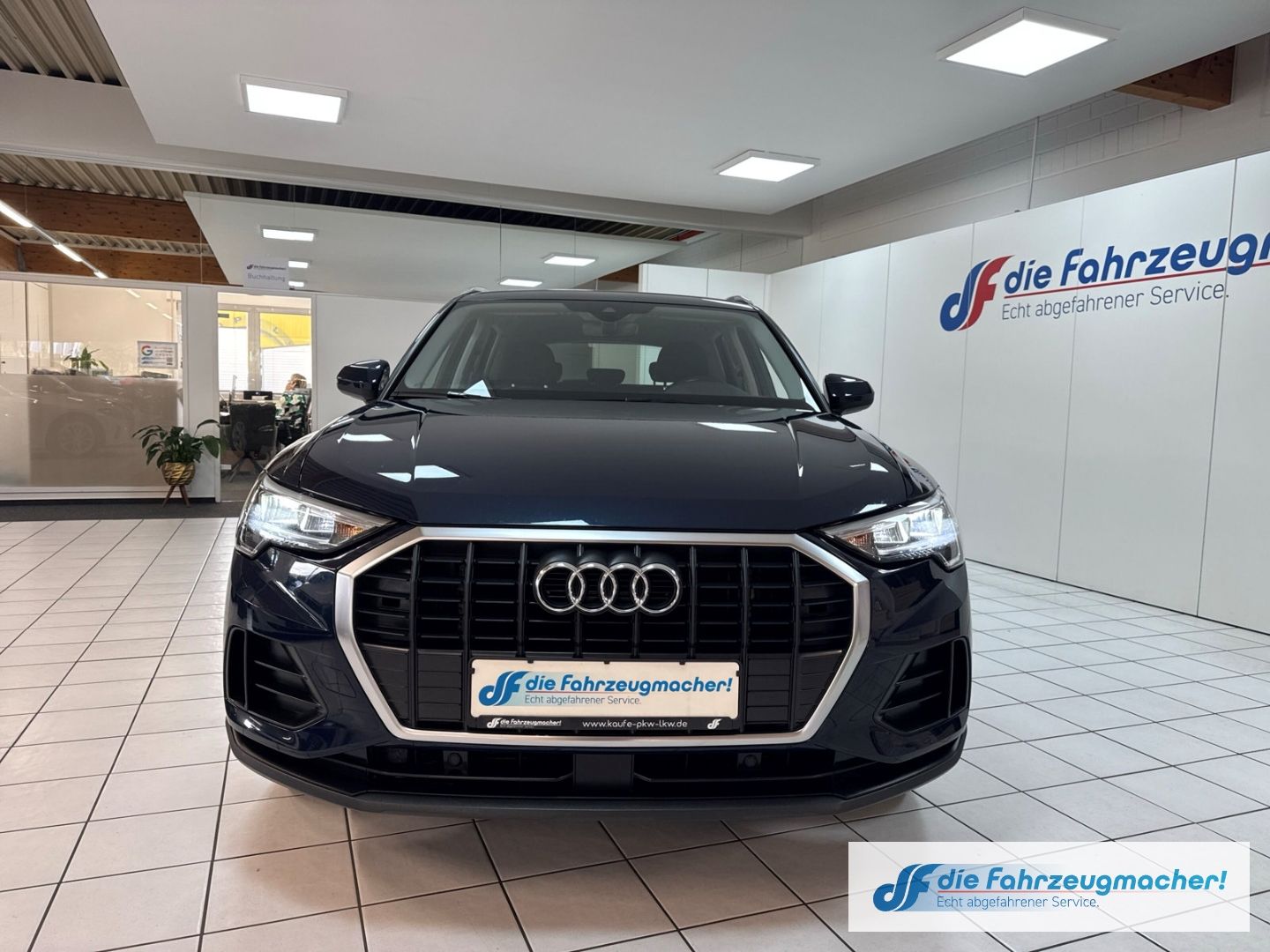 Fahrzeugabbildung Audi Q3 35 TFSI basis Digitales Cockpit Soundsystem L