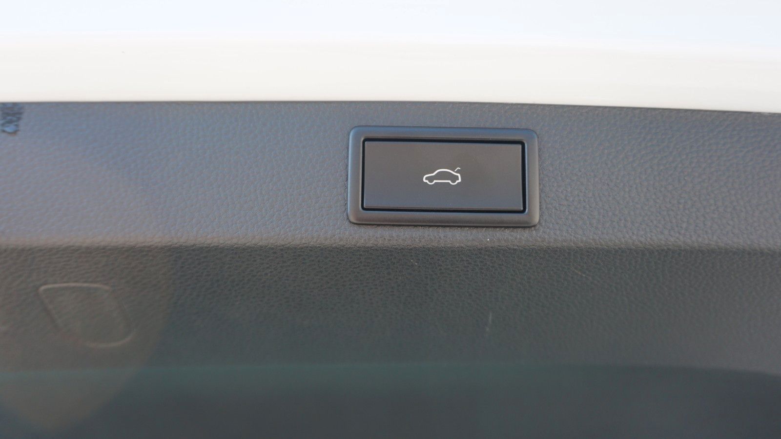 Fahrzeugabbildung SKODA Karoq Style, LED, PDC, SR+WR, Apple CarPlay