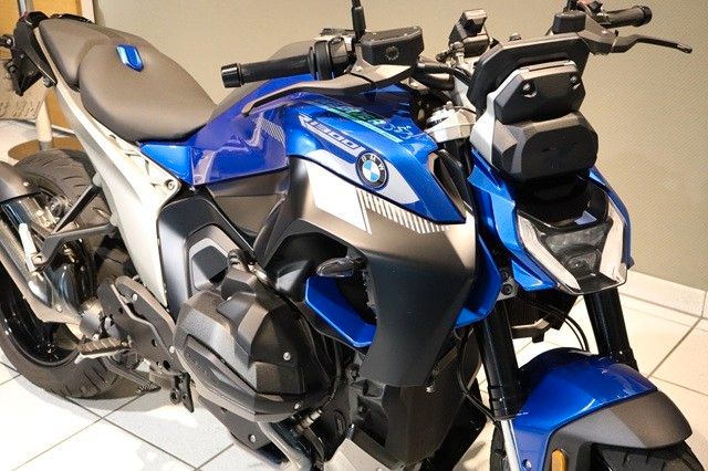 Fahrzeugabbildung BMW R1300R Style Exclusive