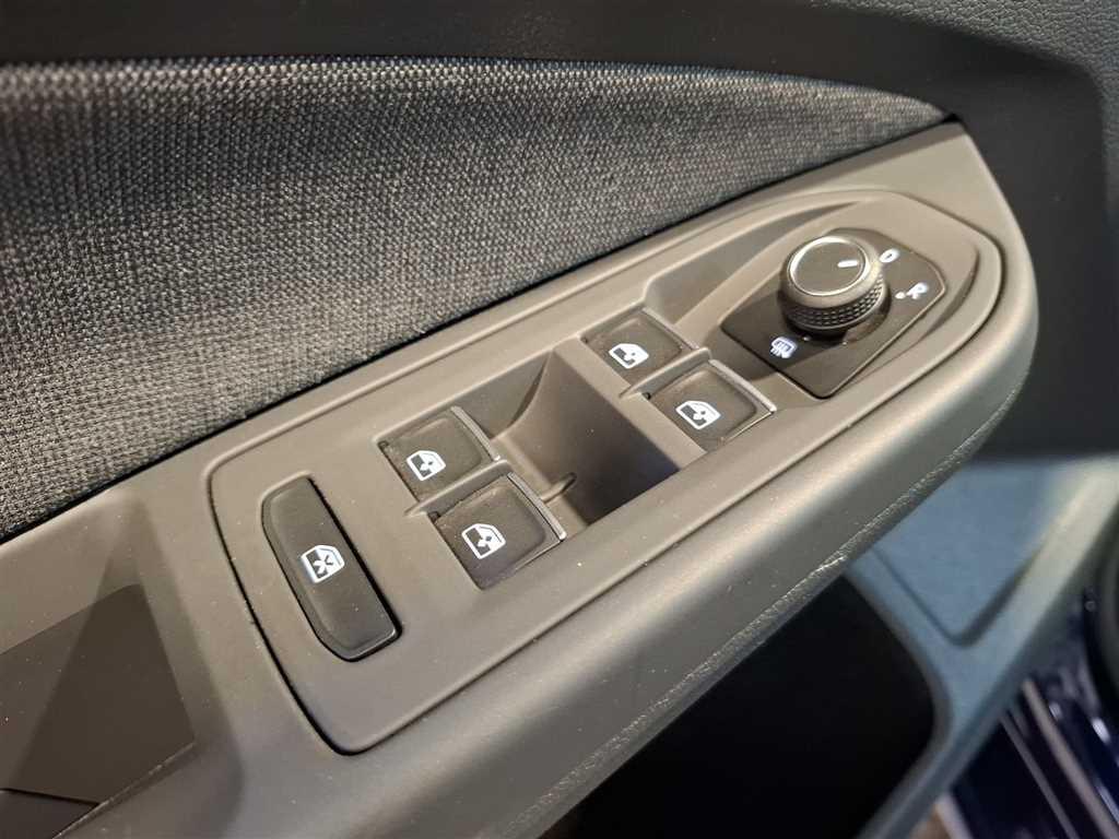 Volkswagen Golf Variant Life 1.5 eTSI DSG Business Premium, миниатюра 15
