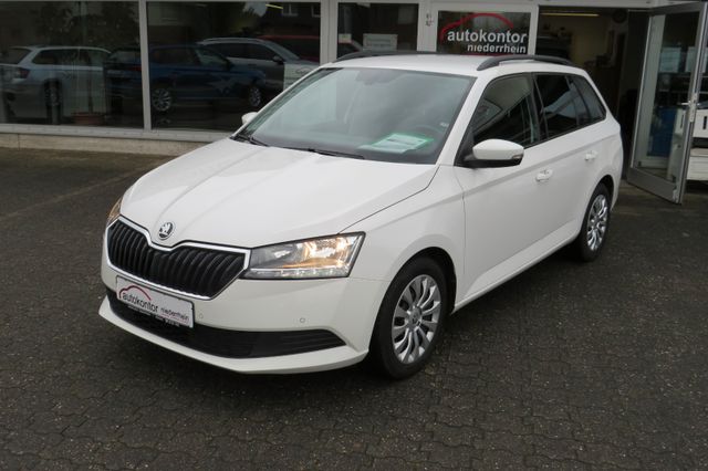 SKODA Fabia Combi Ambition AHK SITZH. NAVI PDC 1.HD
