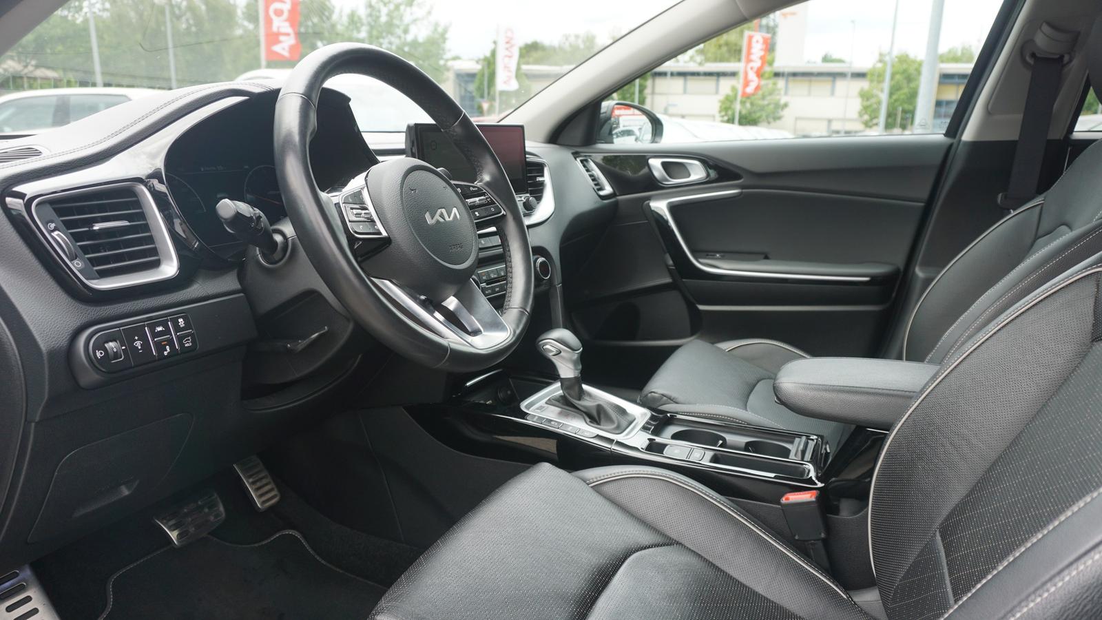 Kia XCeed 1.6 T-GDI Platinum Edition LED Panorama