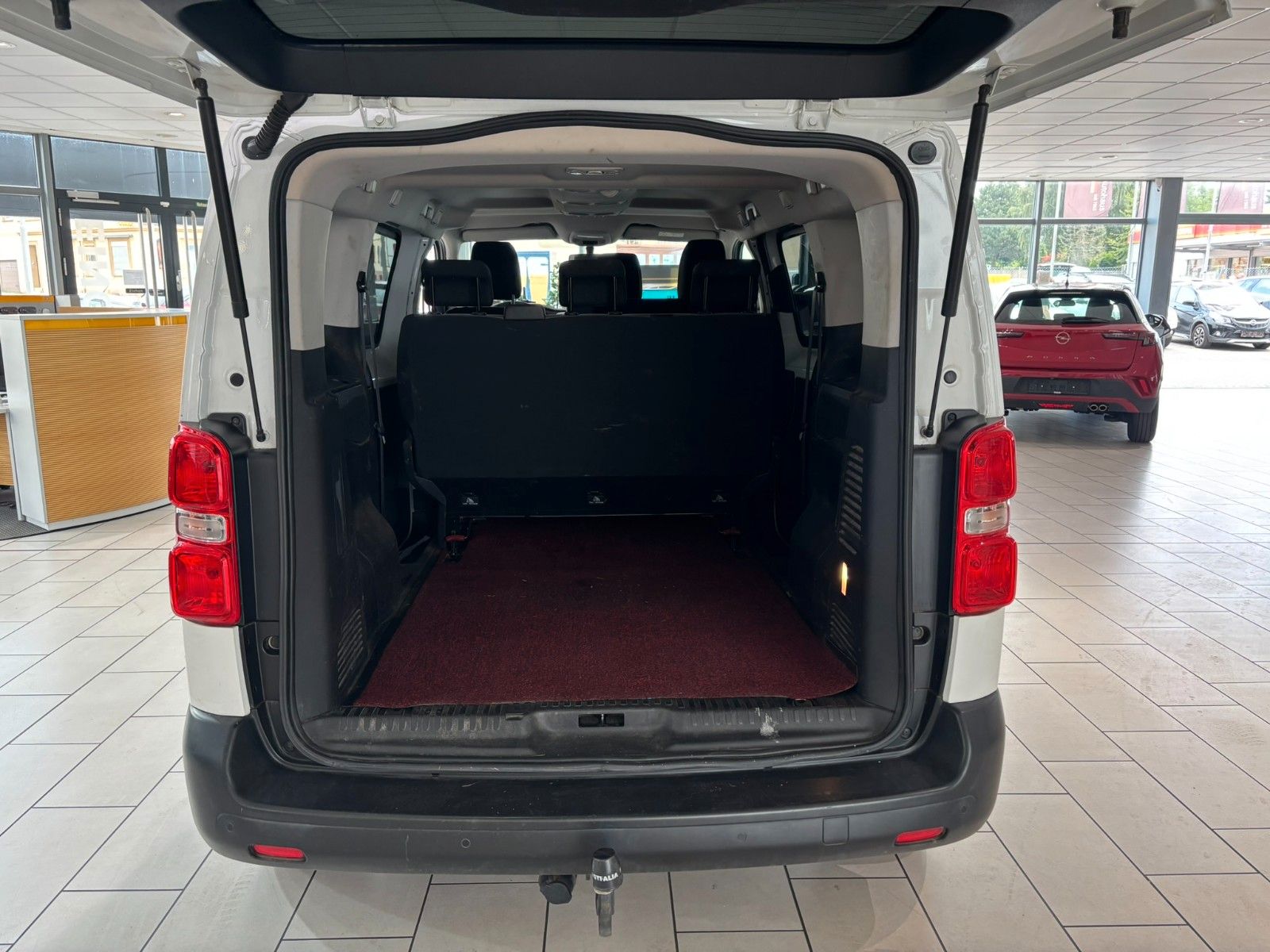 Fahrzeugabbildung Opel Vivaro Kombi M 1.5D 6-SITZER/AHK/PDC/SOLARPROTEC