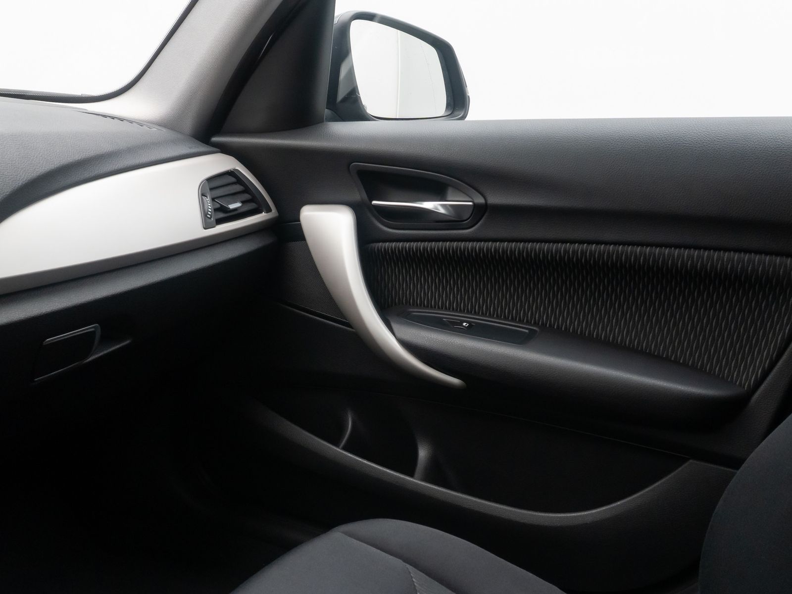 Fahrzeugabbildung BMW 116d Advantage Plus PDC Multilenkrad Sitzheizung