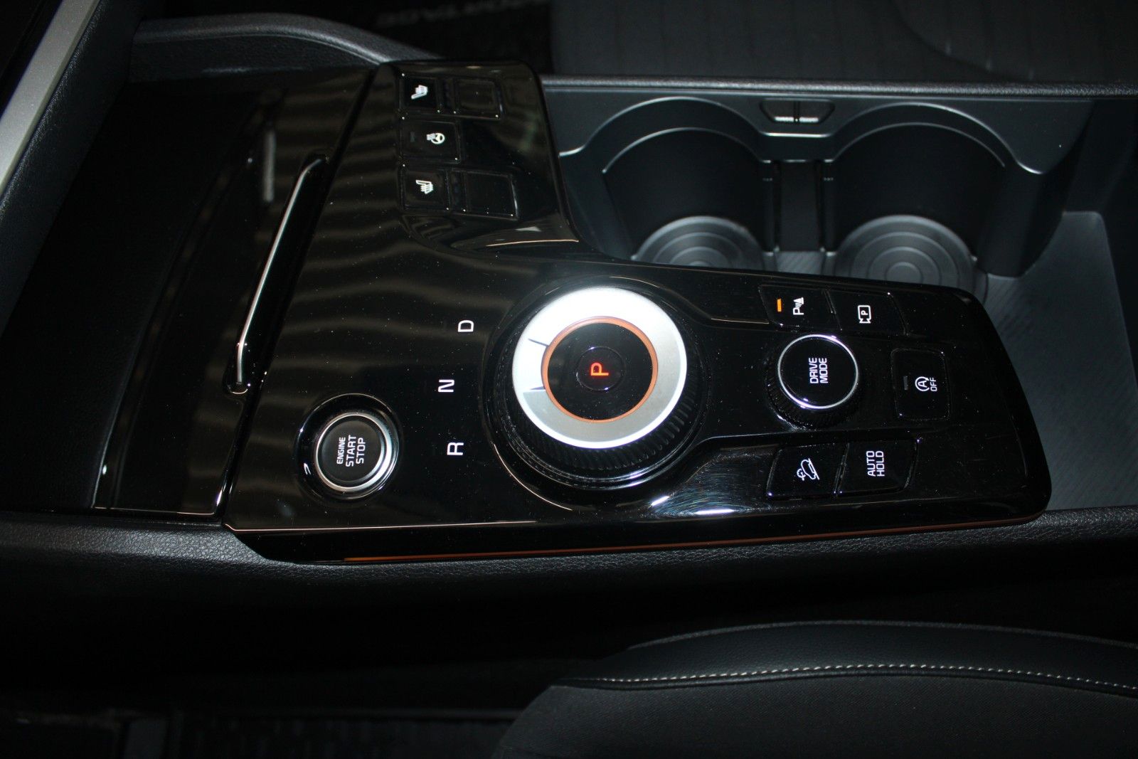 Fahrzeugabbildung Kia Sportage Spirit DCT MHEV 360° PANO ACC LED uvm.
