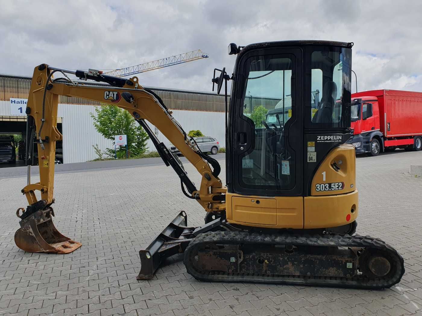 Fahrzeugabbildung CAT 303.5E2CR / nur 2.107h! / 1x Tieflöffel / 2021