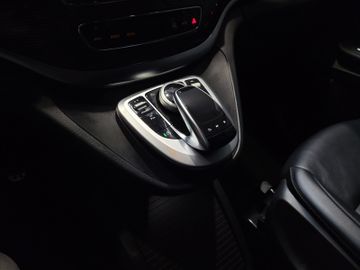 Mercedes V 250 - 12