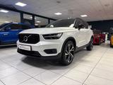 Volvo XC40 T3 R Design/LED/PANO/CAM/NAVI/MEMORY/AHK/AC - gebrauchte Volvo Pickups
