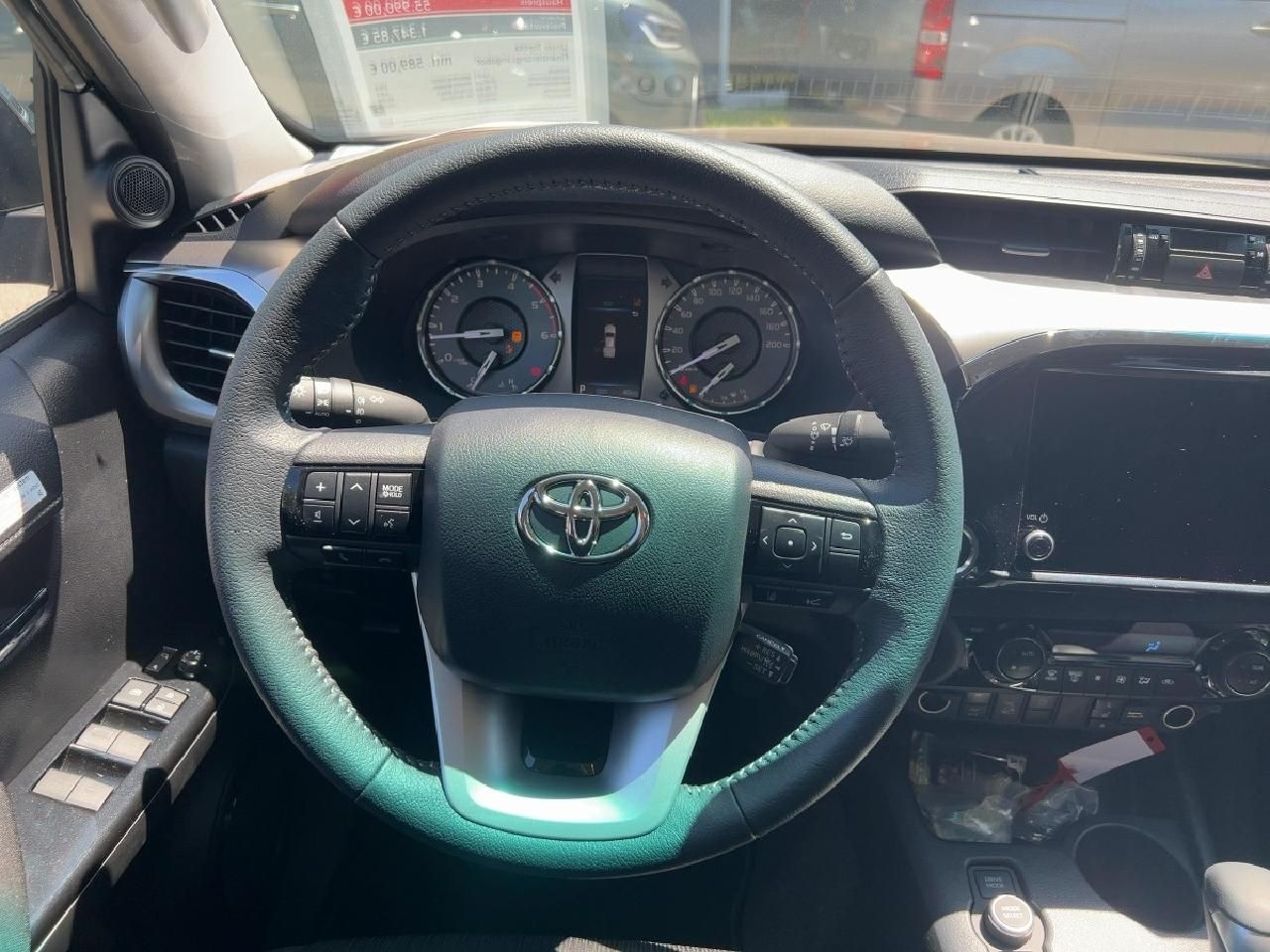Fahrzeugabbildung Toyota Hilux Double Cab Comfort 2.8 4x4 inkl. AHK