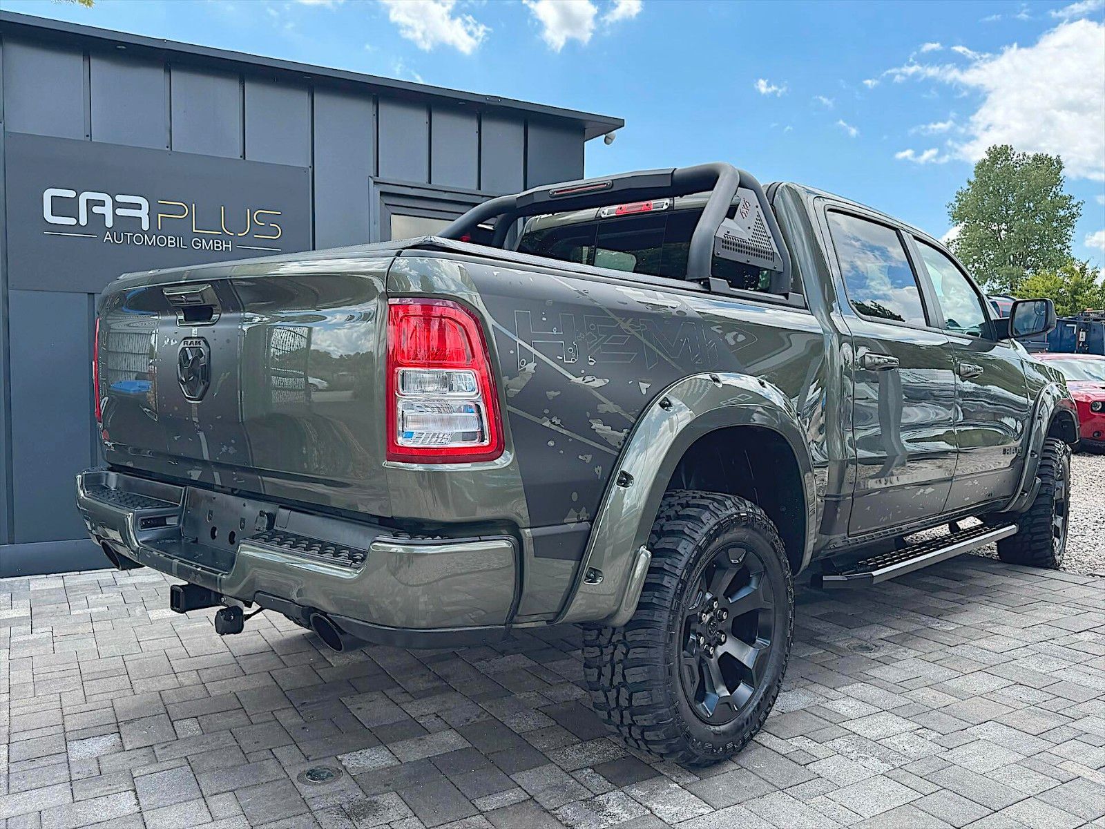 Fahrzeugabbildung Dodge RAM 5.7 V8 HEMI NightEdition Offroad 4x4 eTorque